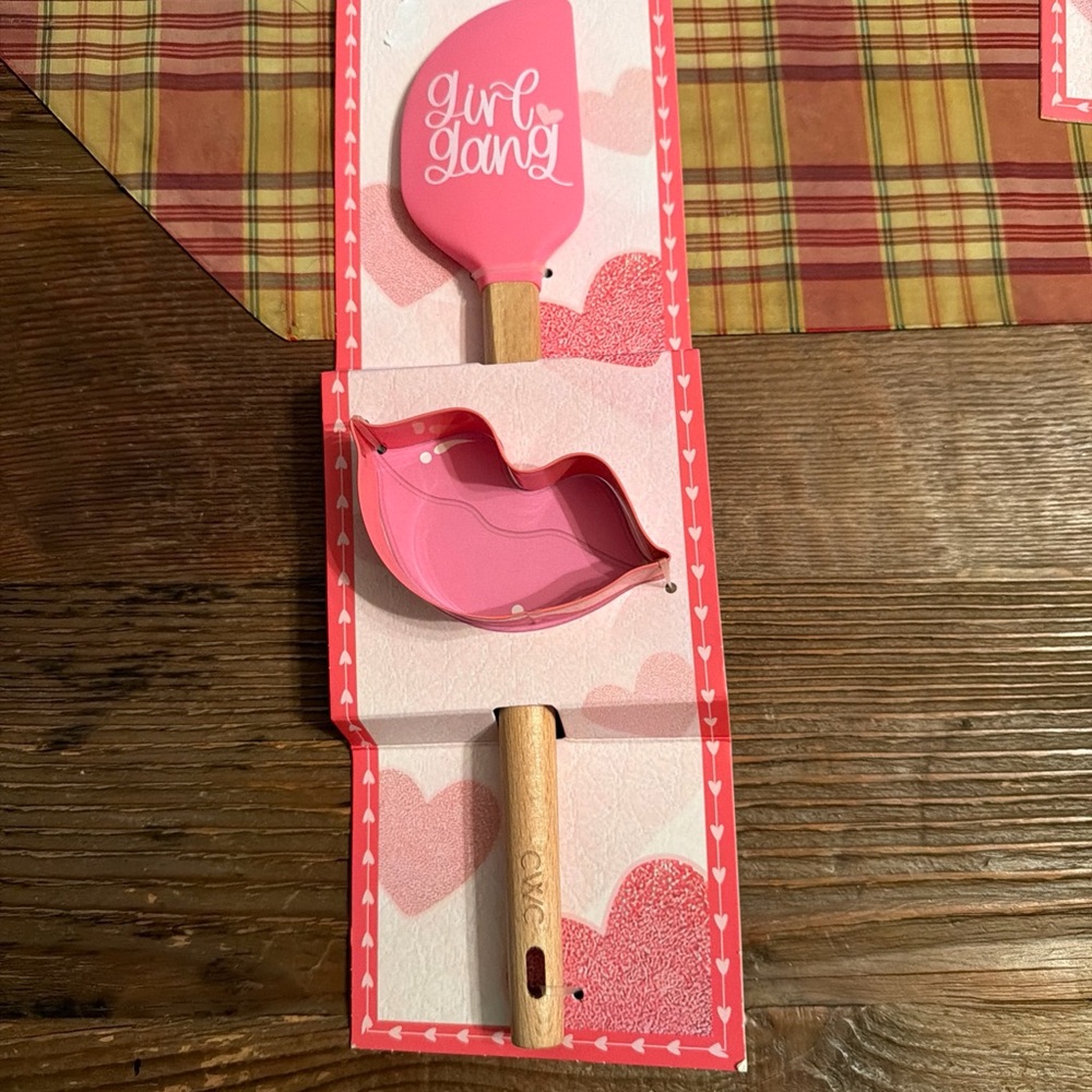 CWC Heart Themed 2 Piece Spatula Cookie Cutter Set Pink Lips Valentines Day